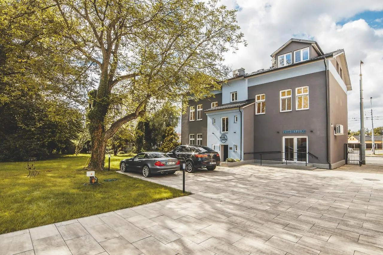 Pension Padre Острава 4*,